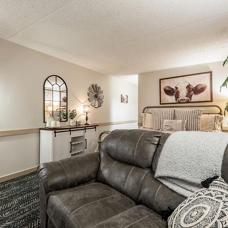 Country Living Inn Smoketown  Экстерьер фото