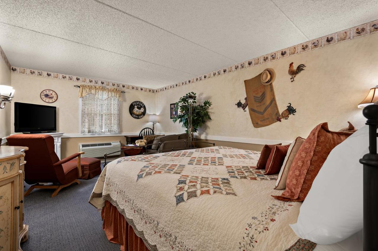 Country Living Inn Smoketown  Экстерьер фото